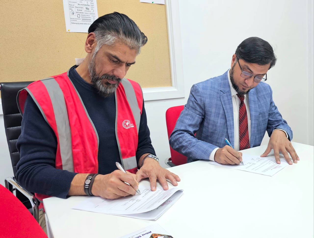 ফ্রি অপারেশন ও চিকিৎসা দেবে ইংল্যান্ডের এমএসি