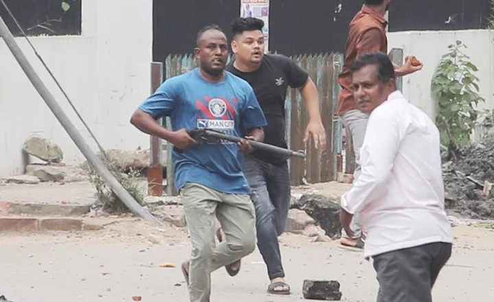 চান্দগাঁওয়ের অস্ত্রধারী সেই ক্যাডার গ্রেফতার