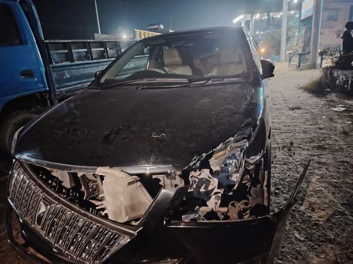 চট্টগ্রামে গাড়ি চাপা দিয়ে হাসনাত সার্জিসকে হত্যা চেষ্টার অভিযোগ