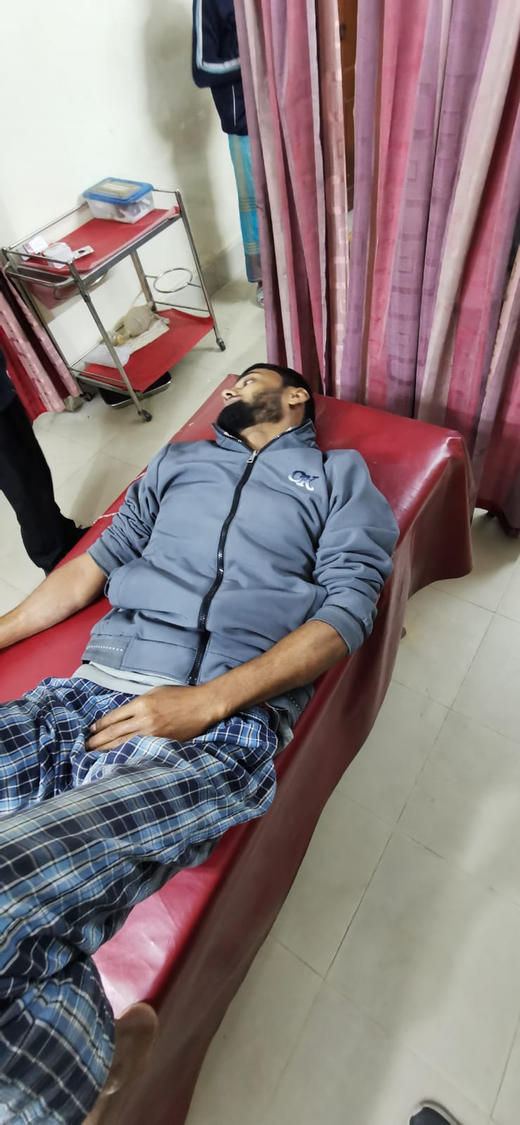 সীতাকুণ্ডে চাঁদার জন্য জামায়াত কর্মীর পায়ের রগ কাটলো বিএনপি নেতা