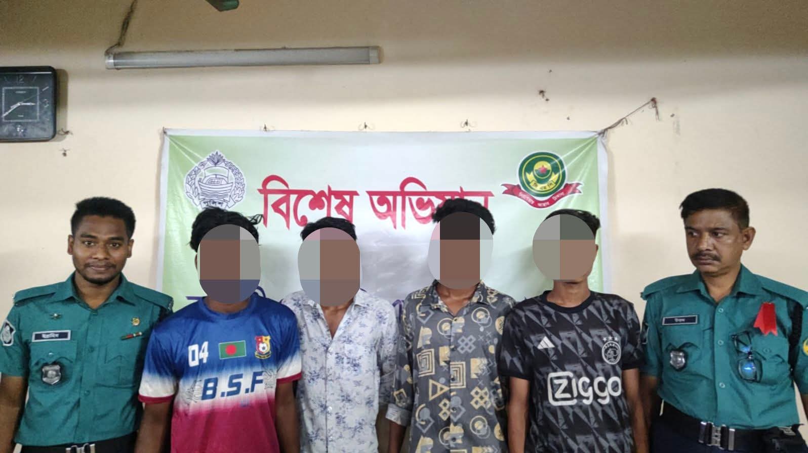 কর্ণফুলীতে ডাকাতির প্রস্তুতিকালে চার সদস্য গ্রেফতার