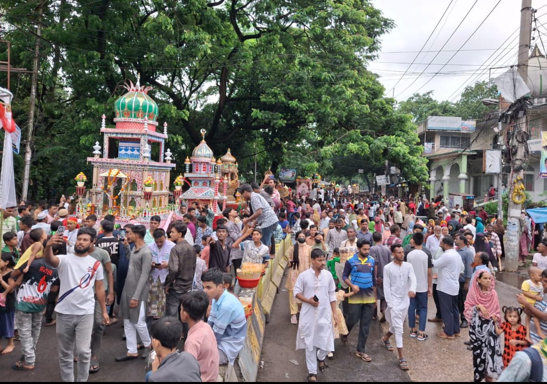 চট্টগ্রামে আশুরার তাজিয়া মিছিল, কারবালার শহীদদের প্রতি শ্রদ্ধা