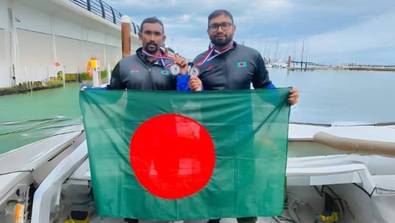 ইতিহাসের পুনরাবৃত্তি: ৩৭ বছর পর দুই বাংলাদেশির ইংলিশ চ্যানেল জয়