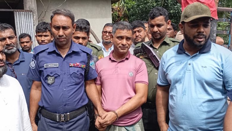 ফটিকছড়িতে টিসিবির তেল জব্দ, গুদাম মালিক আটক