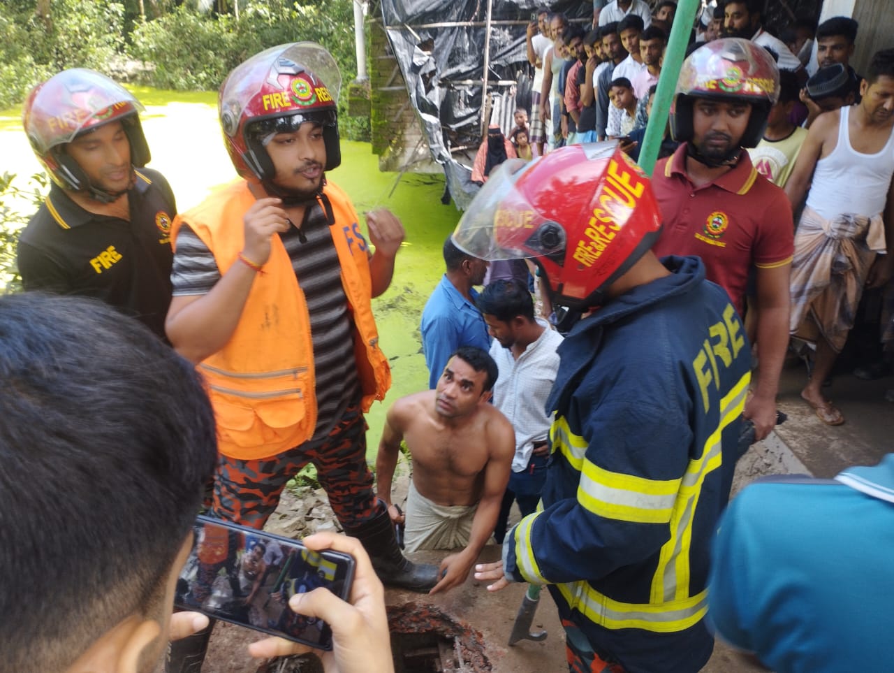 পটিয়ায় সেফটিক ট্যাংকে নেমে দুই নির্মাণ শ্রমিকের মৃত্যু