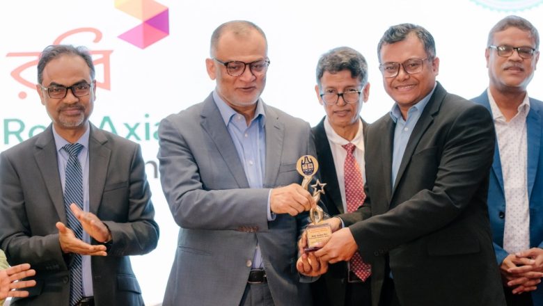 টেলিযোগাযোগ খাতে অবদানের স্বীকৃতি: বিবিআর কর্পোরেট অ্যাওয়ার্ড পেল রবি