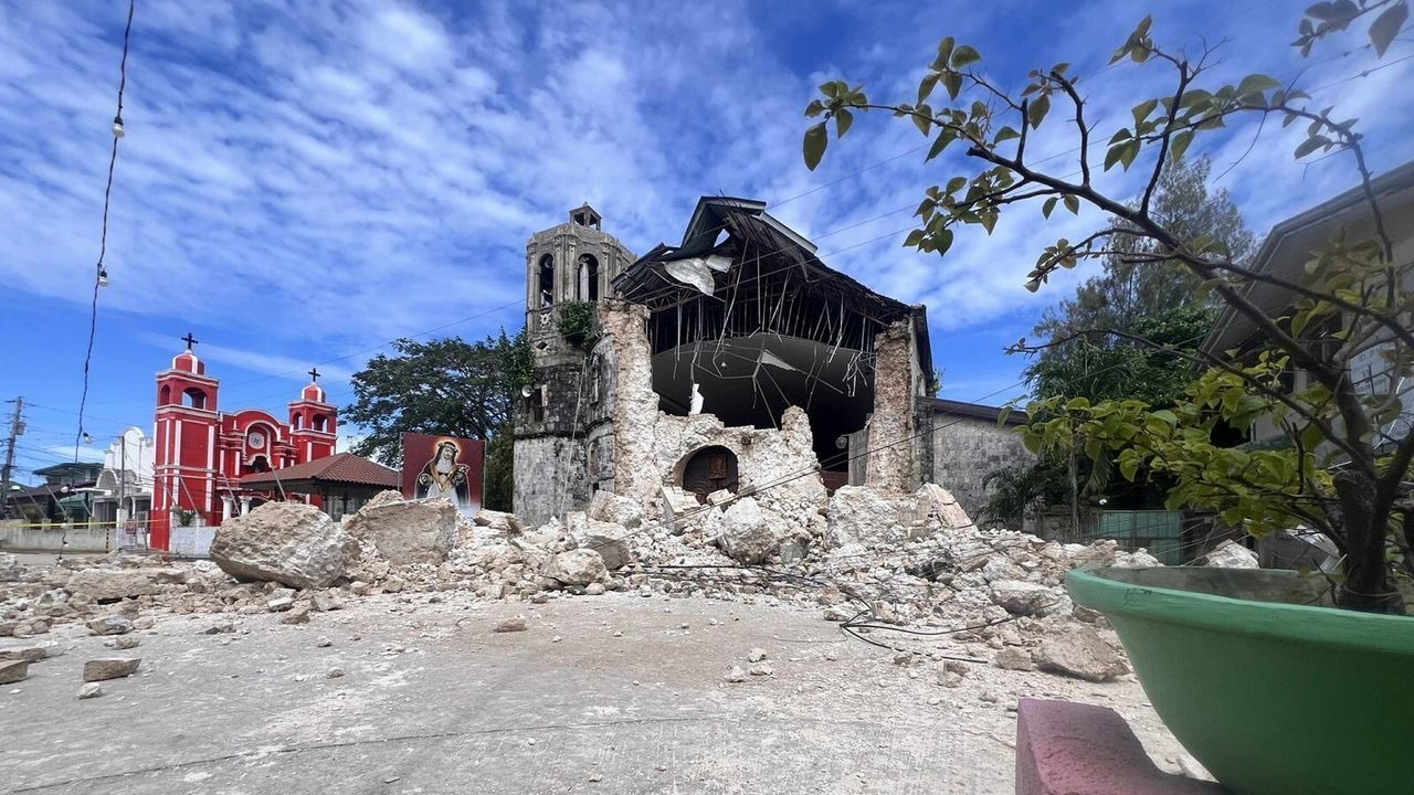 ফিলিপাইনে শক্তিশালী ভূমিকম্পে নিহতের সংখ্যা বেড়ে ৬৯, আহত দেড় শতাধিক