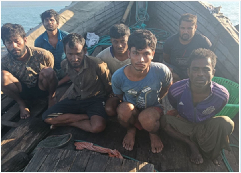 মিয়ানমারের জলসীমায় প্রবেশের অভিযোগে ৭ বাংলাদেশি জেলে আটক করেছে আরাকান আর্মি