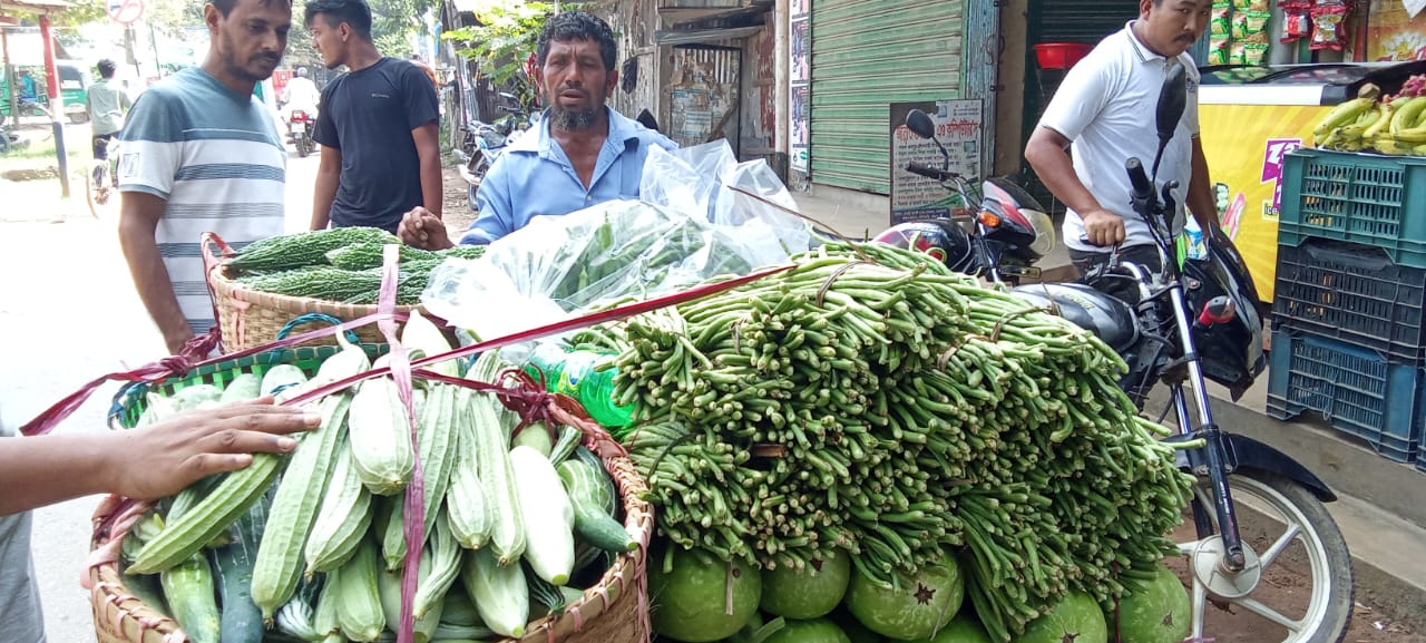 ফটিকছড়িতে আগাম শীতের সবজির আগমনে কৃষকের মুখে হাসি
