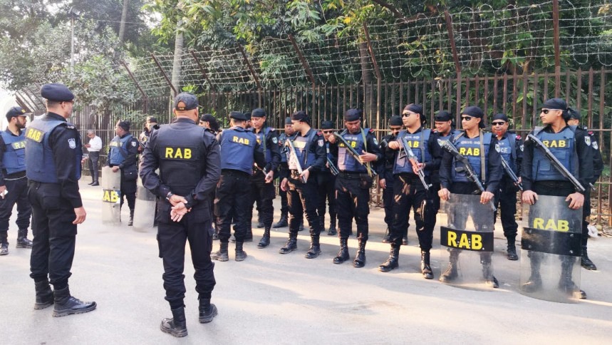 মানবতাবিরোধী অপরাধের দায়ে ট্রাইব্যুনালে ১৩ সেনা কর্মকর্তা