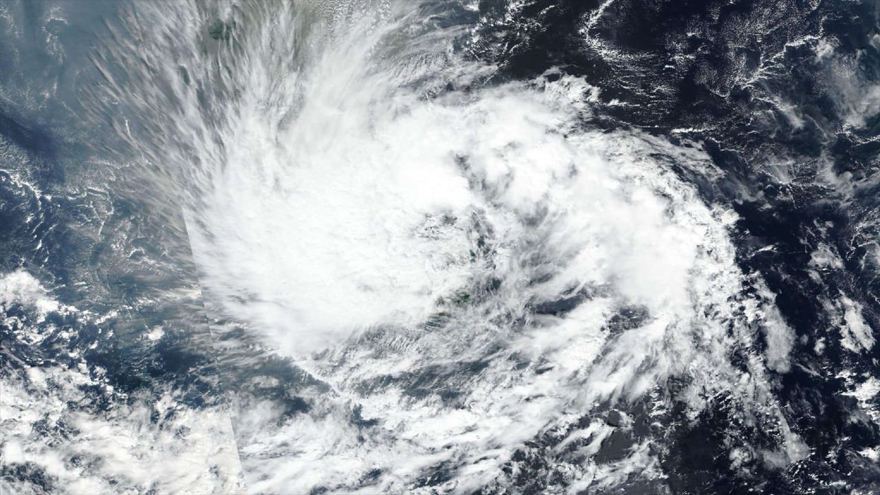 ভারতের উত্তর তামিলনাড়ু-দক্ষিণ উপকূলের দিকে ধেয়ে আসছে ঘূর্ণিঝড় দিতওয়াহ