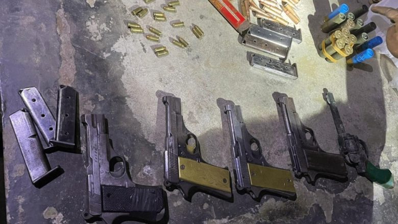 রাউজানে জেলা পুলিশের অভিযানে বিদেশি অস্ত্র উদ্ধার, তিনজন গ্রেপ্তার