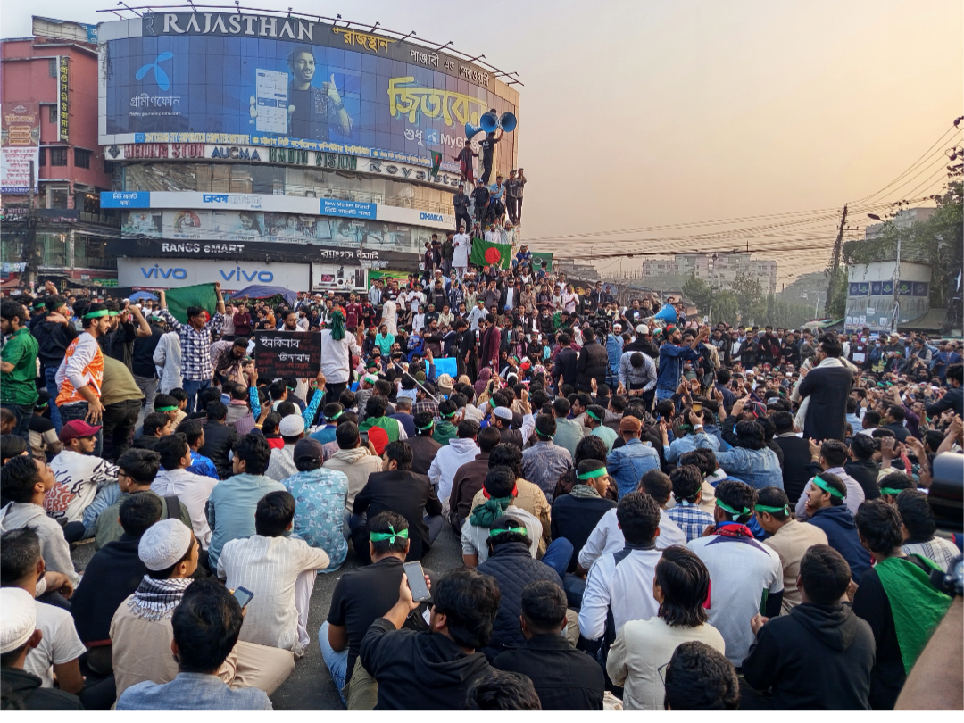 হাদি হত্যার বিচার দাবিতে চট্টগ্রামে ইনকিলাব মঞ্চের অবস্থান