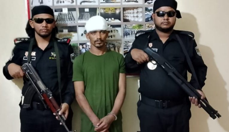 নগর পুলিশের তালিকাভুক্ত সন্ত্রাসী বুইশ্যা গ্রেপ্তার, পিস্তল উদ্ধার