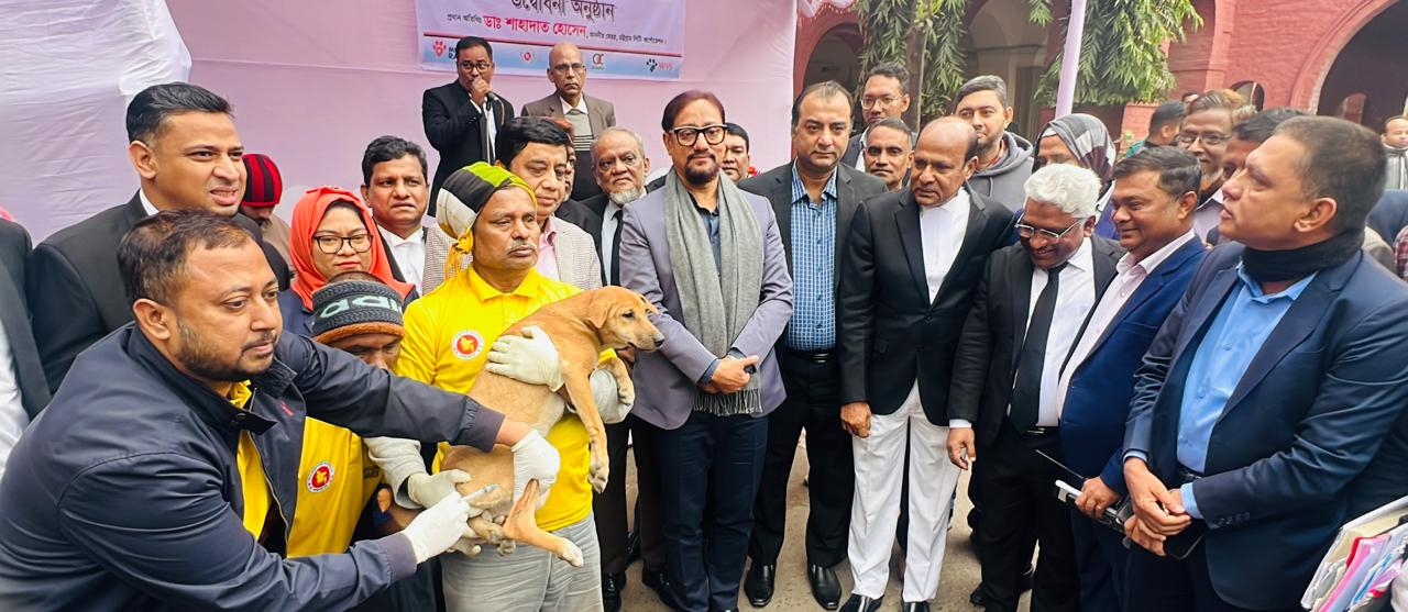 ১৫ হাজার কুকুরকে ভ্যাক্সিন দিয়ে চট্টগ্রামকে জলাতঙ্কমুক্ত করা হবে: চসিক মেয়র