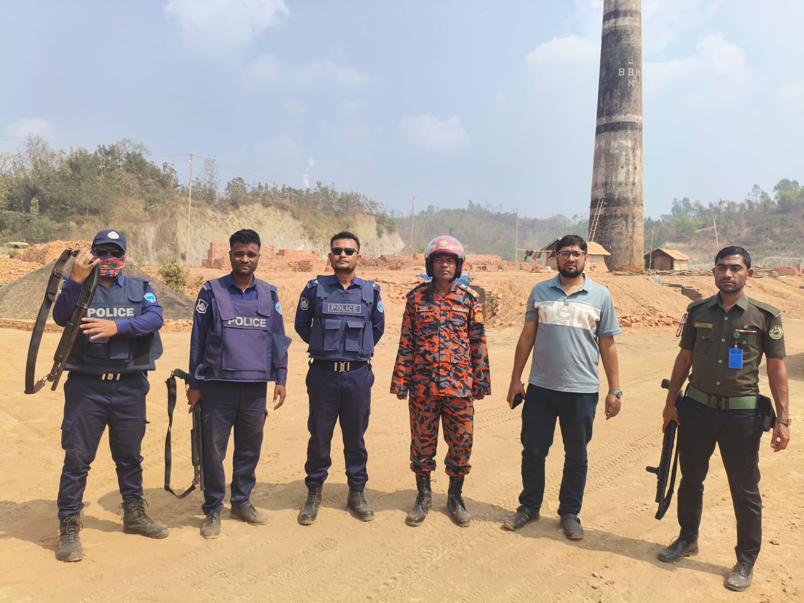 লামার দুর্গম পাহাড়ে অভিযান: অবৈধ দুই ইটভাটা মালিকের ৫ লাখ টাকা দণ্ড