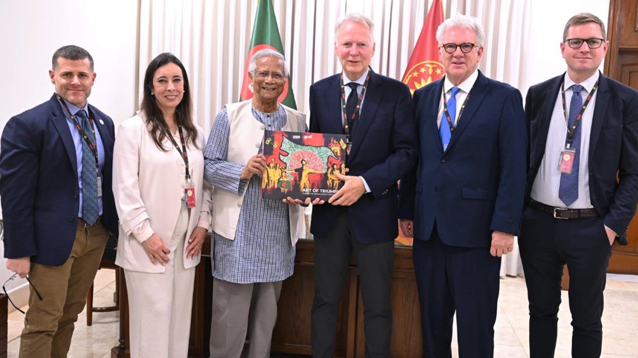 ইউনূসের সঙ্গে আইআরআইয়ের পর্যবেক্ষক দলের সাক্ষাৎ