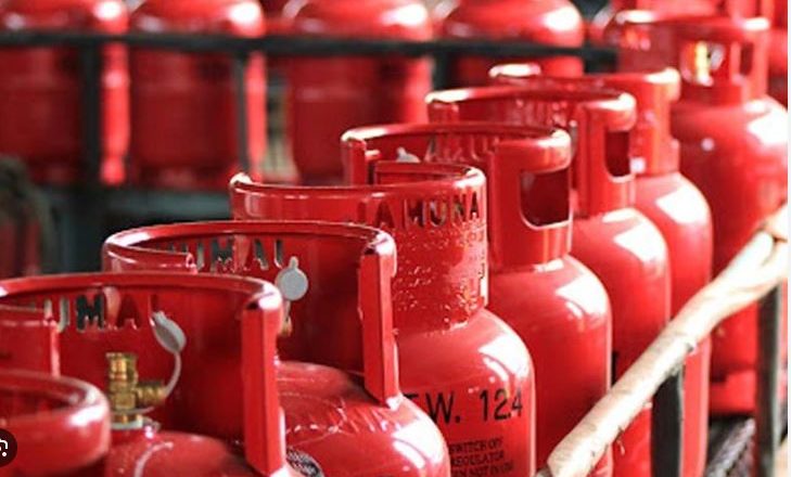 দাম বাড়ল এলপিজির , ১২ কেজির সিলিন্ডার ১,৩৫৬ টাকা