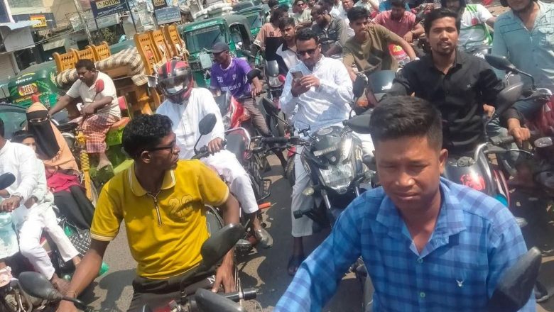 ফটিকছড়িতে মোটরসাইকেলের দৌরাত্ম্য: অতি উৎসাহে বাড়ছে সড়ক দূর্ঘটনা