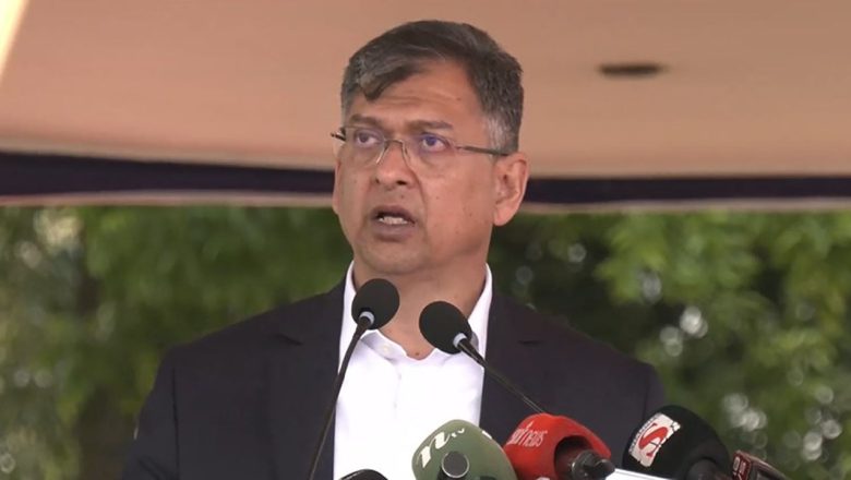 পুলিশ দলের লাঠিয়াল বাহিনী নয়, তারা হবে জনগণের বন্ধু