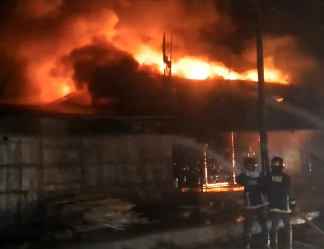 রাঙামাটিতে অগ্নিকাণ্ড: হার্ডওয়্যার দোকানসহ পুড়েছে ৩ প্রতিষ্ঠান