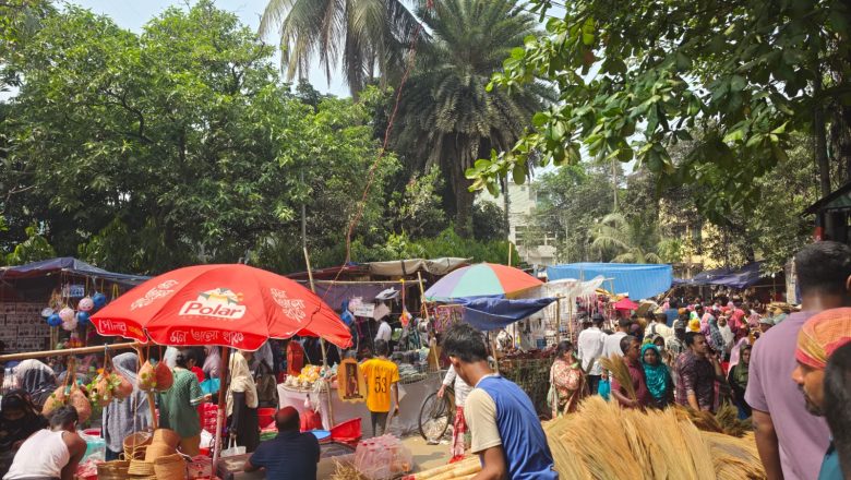 লালদিঘী মেলা ঘিরে নীরবে চলছে চাঁদাবাজি