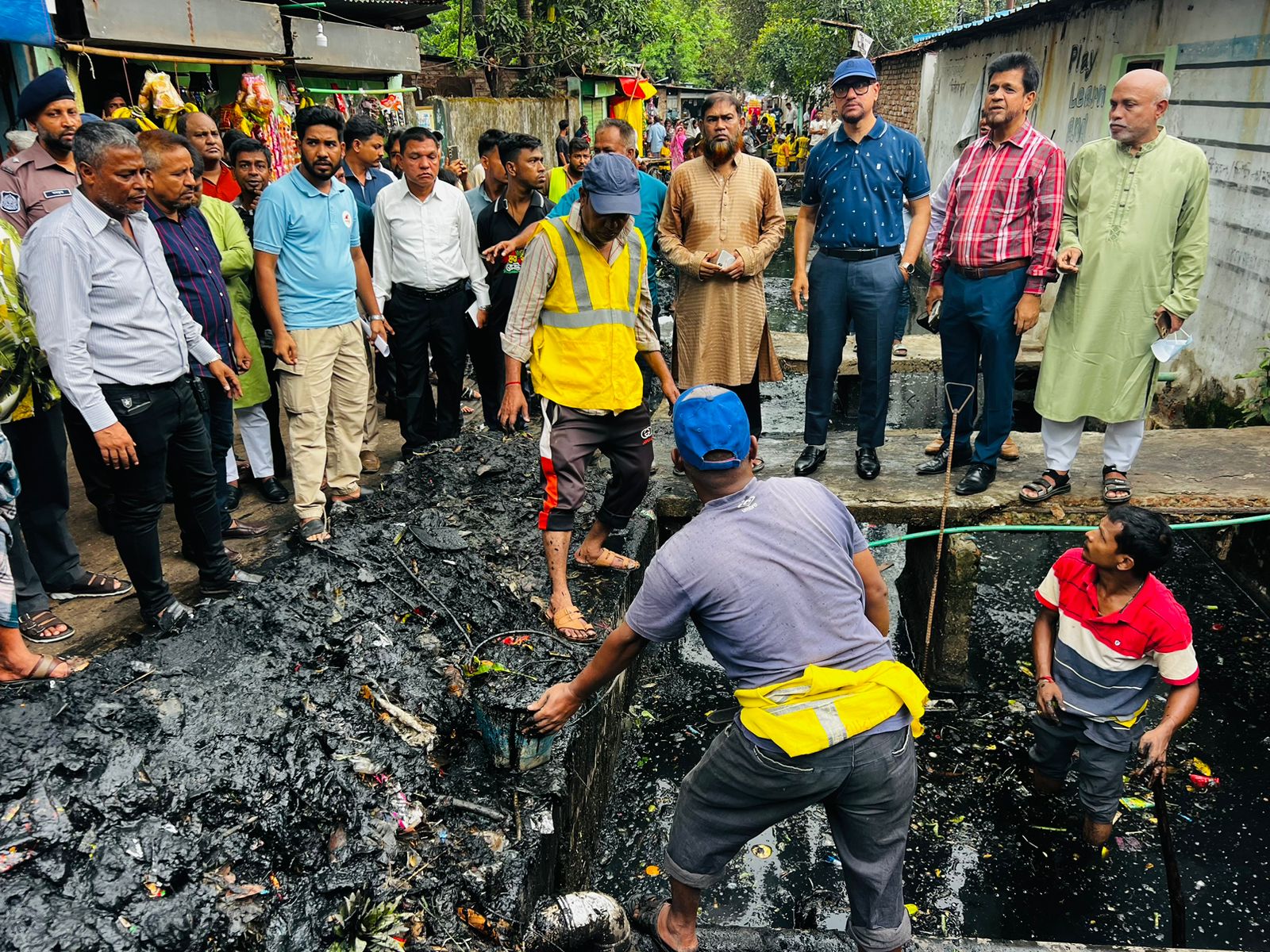 জলাবদ্ধতা নিরসনে নাগরিক সচেতনতার বিকল্প নেই- চসিক মেয়র